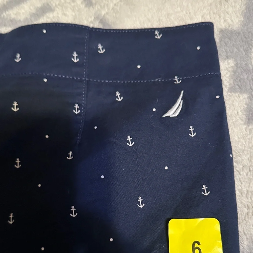 Nautica Women's Dark Blue Anchor Patterned Shorts